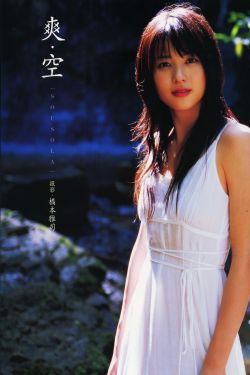 法国女佣梅丽莎劳伦的出生日期